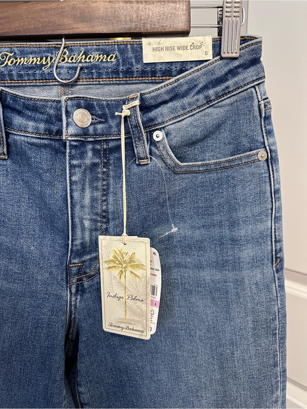NWT Tommy Bahama Indigo Palm High-Rise Wide Crop Jeans Size 6 - Picture 2 of 8